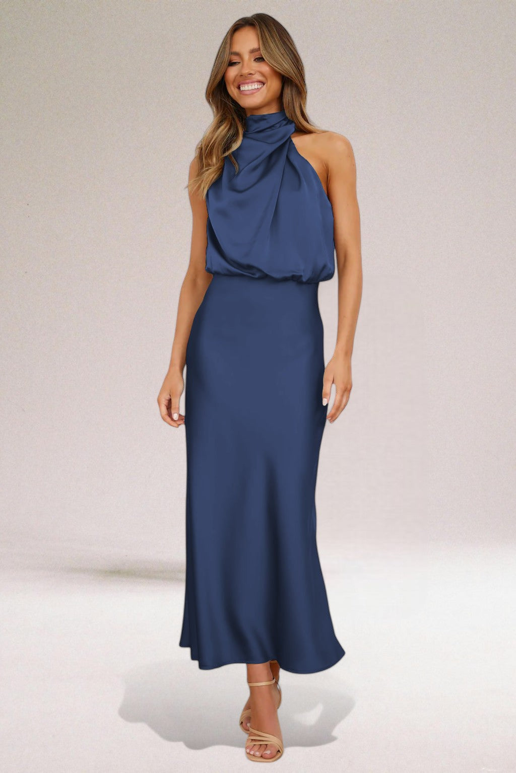 Mariam | Elegante satijnen halterjurk