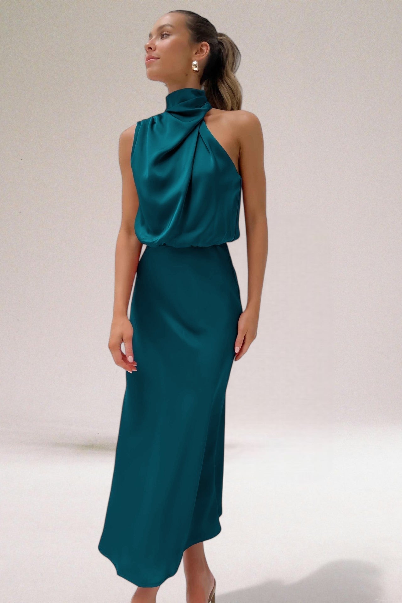 Mariam | Elegante satijnen halterjurk
